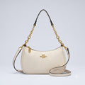Bolso blanco con cadena